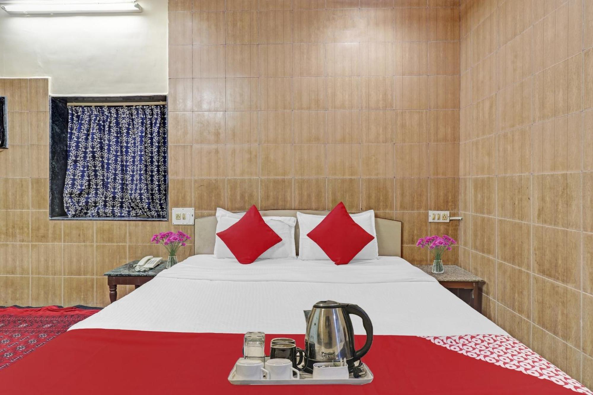 Super Hotel O Rajdoot Near Phoenix Palladium Bombay Esterno foto